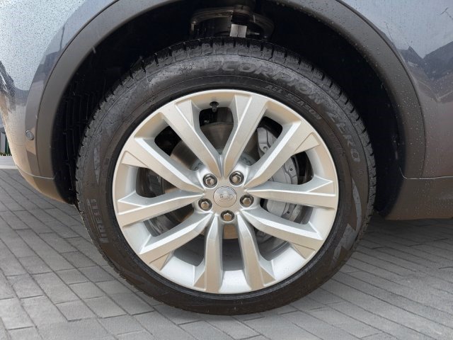 New 2026 Land Rover Discovery S AWD/4WD image 9