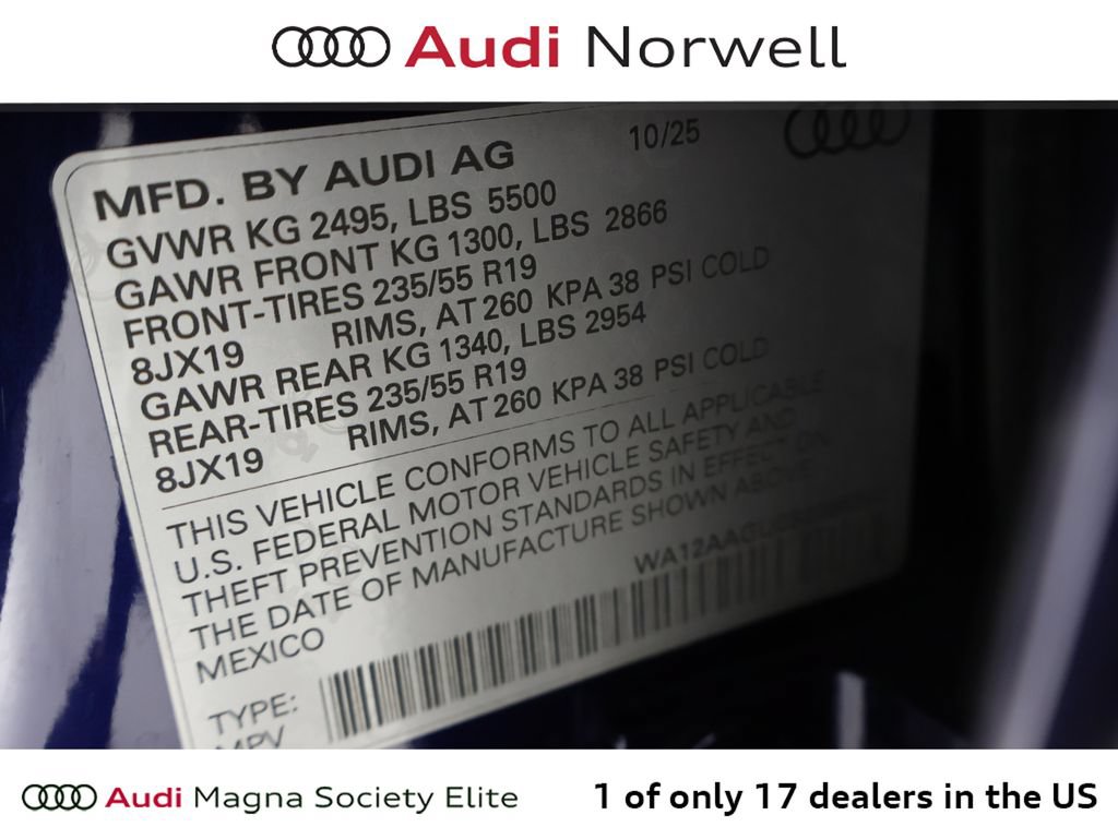 Used 2025 Audi Q5 Premium Plus w/ Premium Plus AWD/4WD image 3