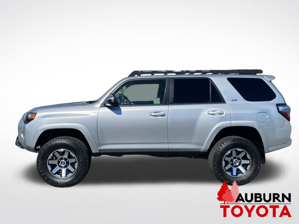 Used 2016 Toyota 4Runner SR5 AWD/4WD image 3