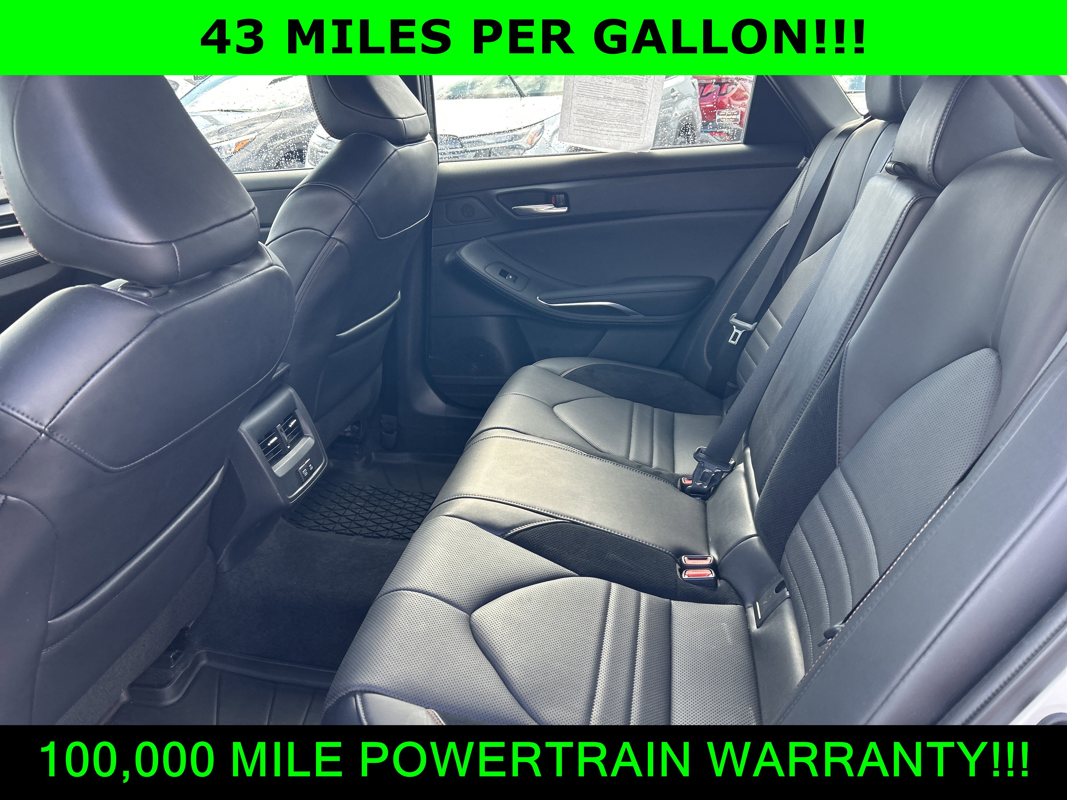 Used 2022 Toyota Avalon XSE image 37