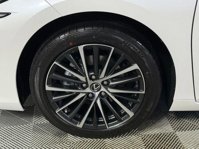 New 2025 Lexus ES 350 w/ Premium Package image 7