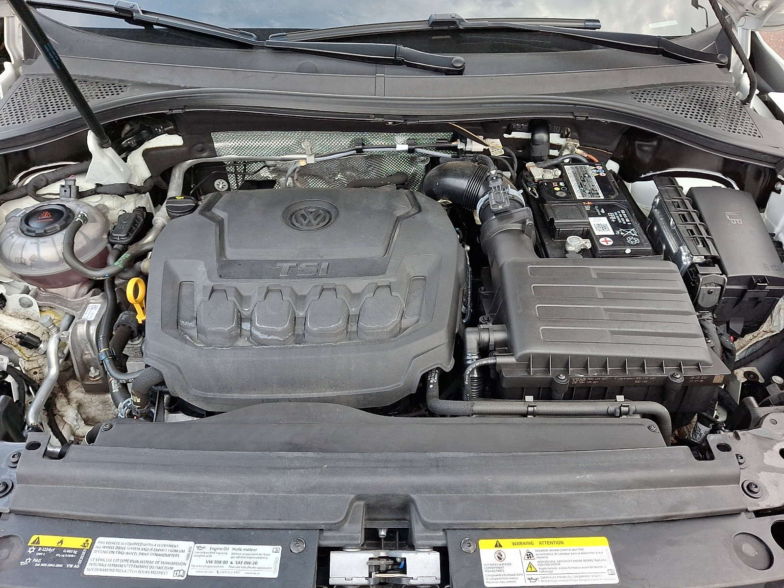 Used 2021 Volkswagen Tiguan SE w/ Panoramic Sunroof Package image 27