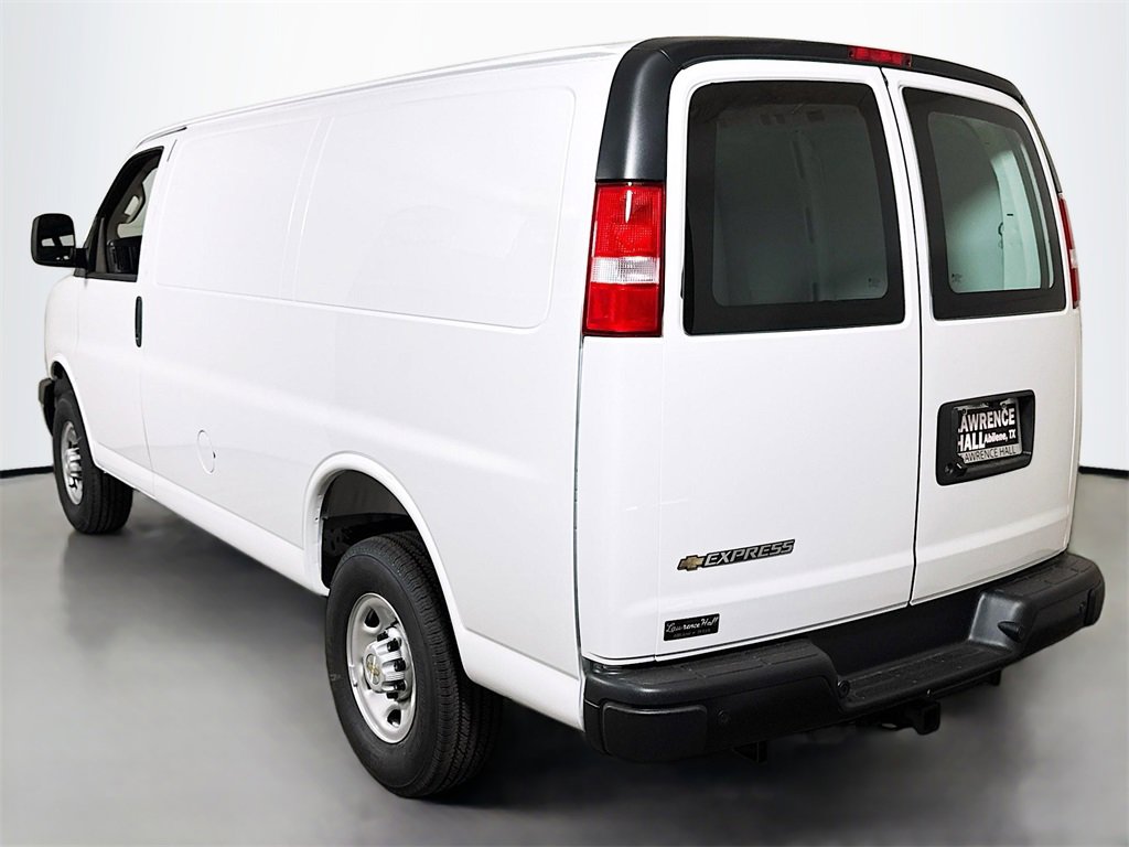 New 2025 Chevrolet Express 3500 w/ Driver Convenience Package image 3