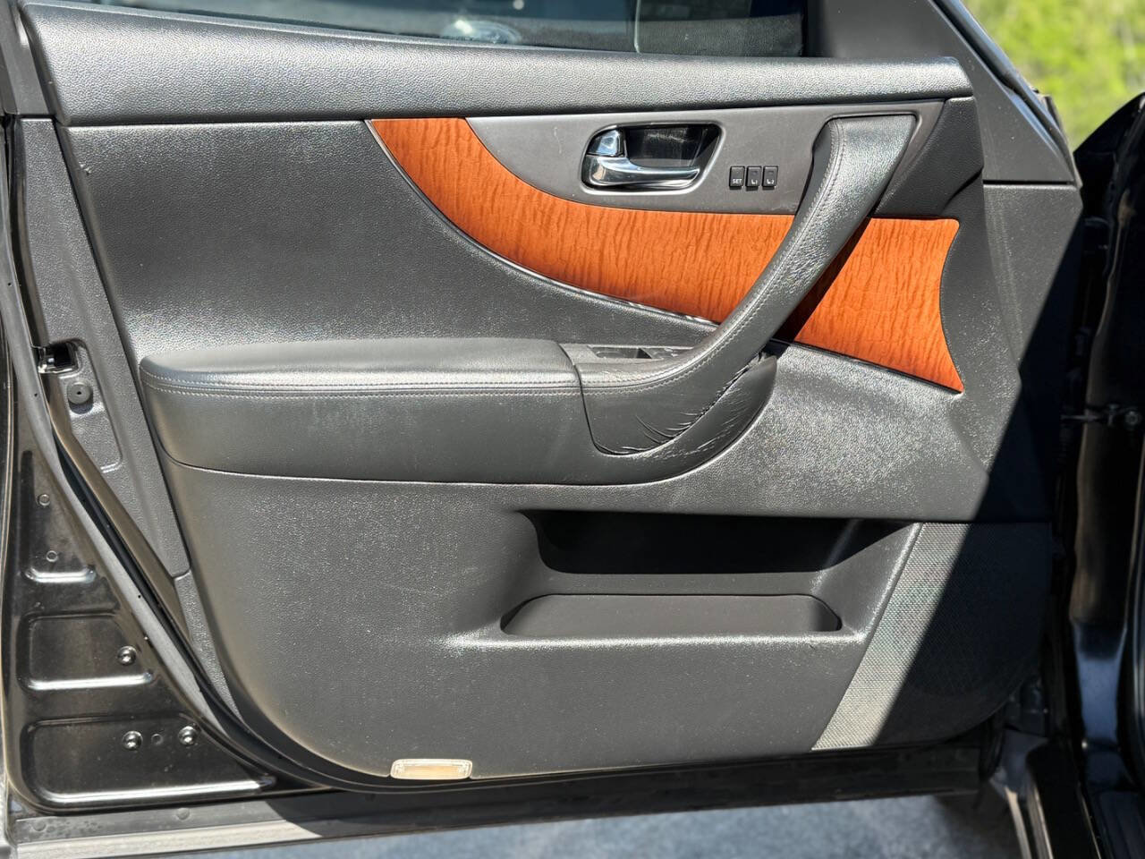 Used 2016 INFINITI QX70 2WD w/ Premium Package image 26