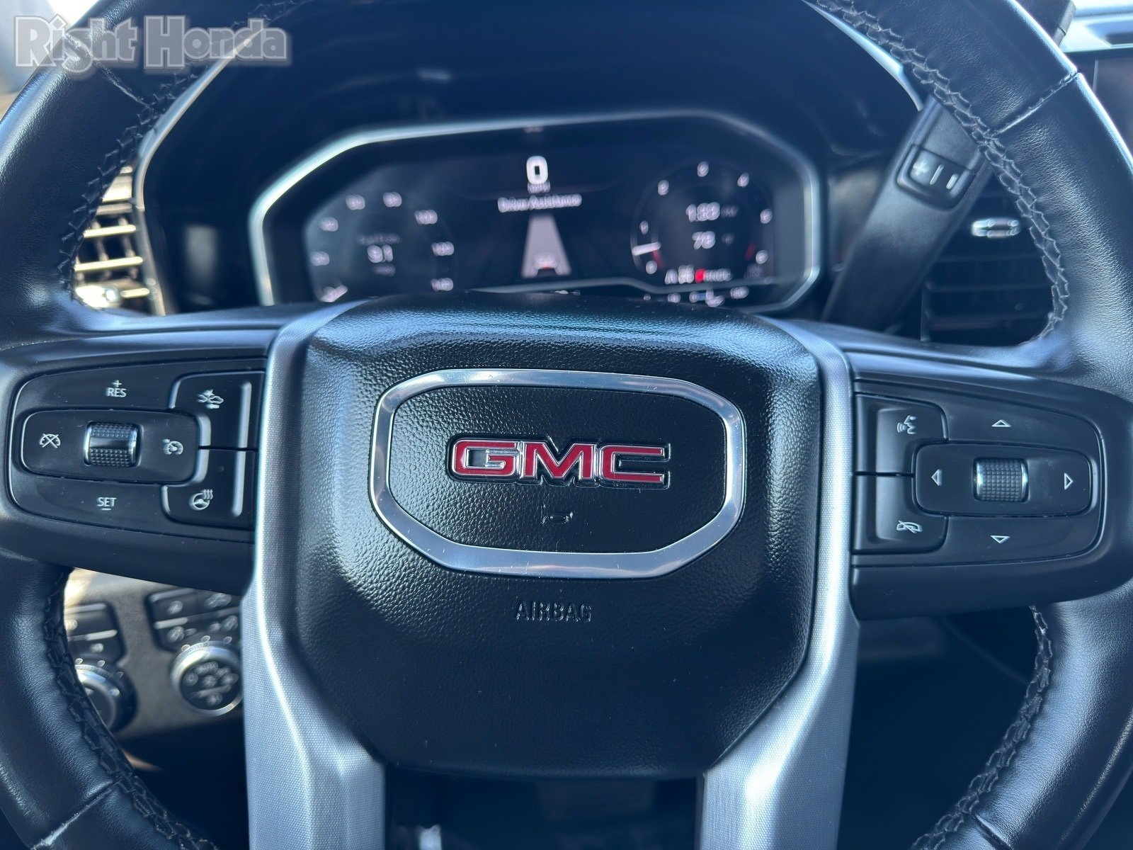 Used 2024 GMC Sierra 1500 SLT image 26