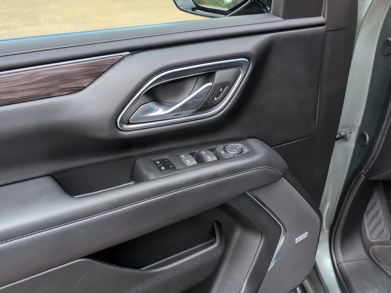 Used 2024 Chevrolet Tahoe LT RWD image 12