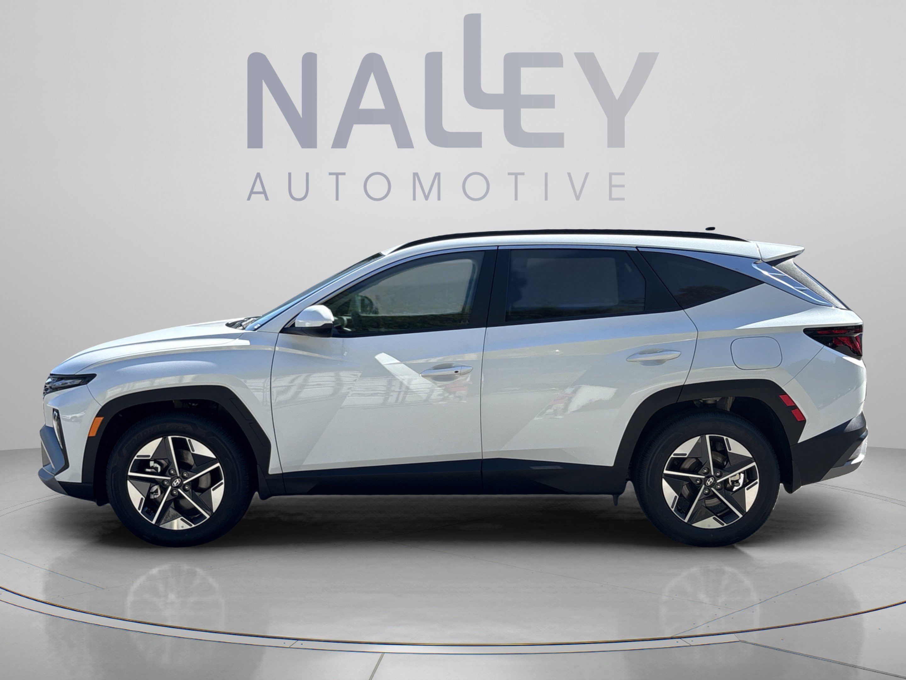 New 2026 Hyundai Tucson SEL FWD image 2