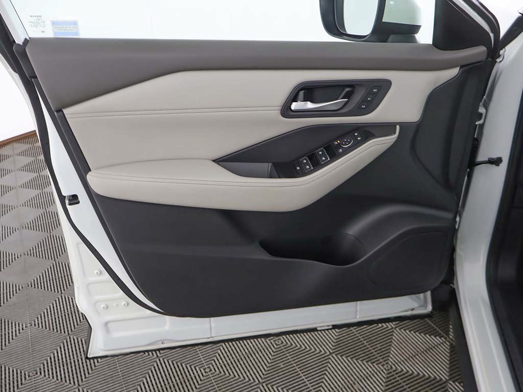 Used 2023 Nissan Rogue SL w/ SL Premium Package FWD image 23