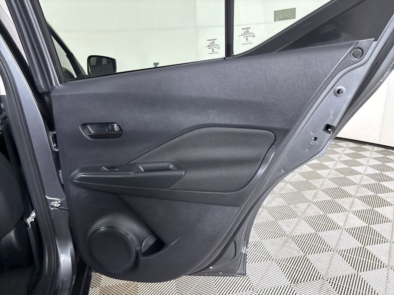 Used 2025 Nissan Kicks Play S image 22