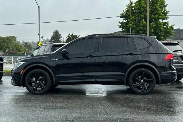 Used 2024 Volkswagen Tiguan SE R-Line FWD image 7