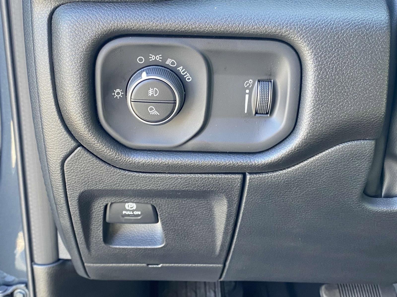 New 2026 RAM 1500 Classic Warlock image 18
