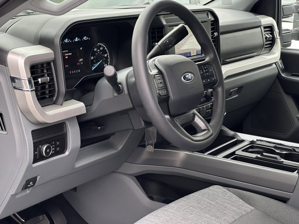 New 2025 Ford F250 XLT w/ FX4 Off-Road Package image 16