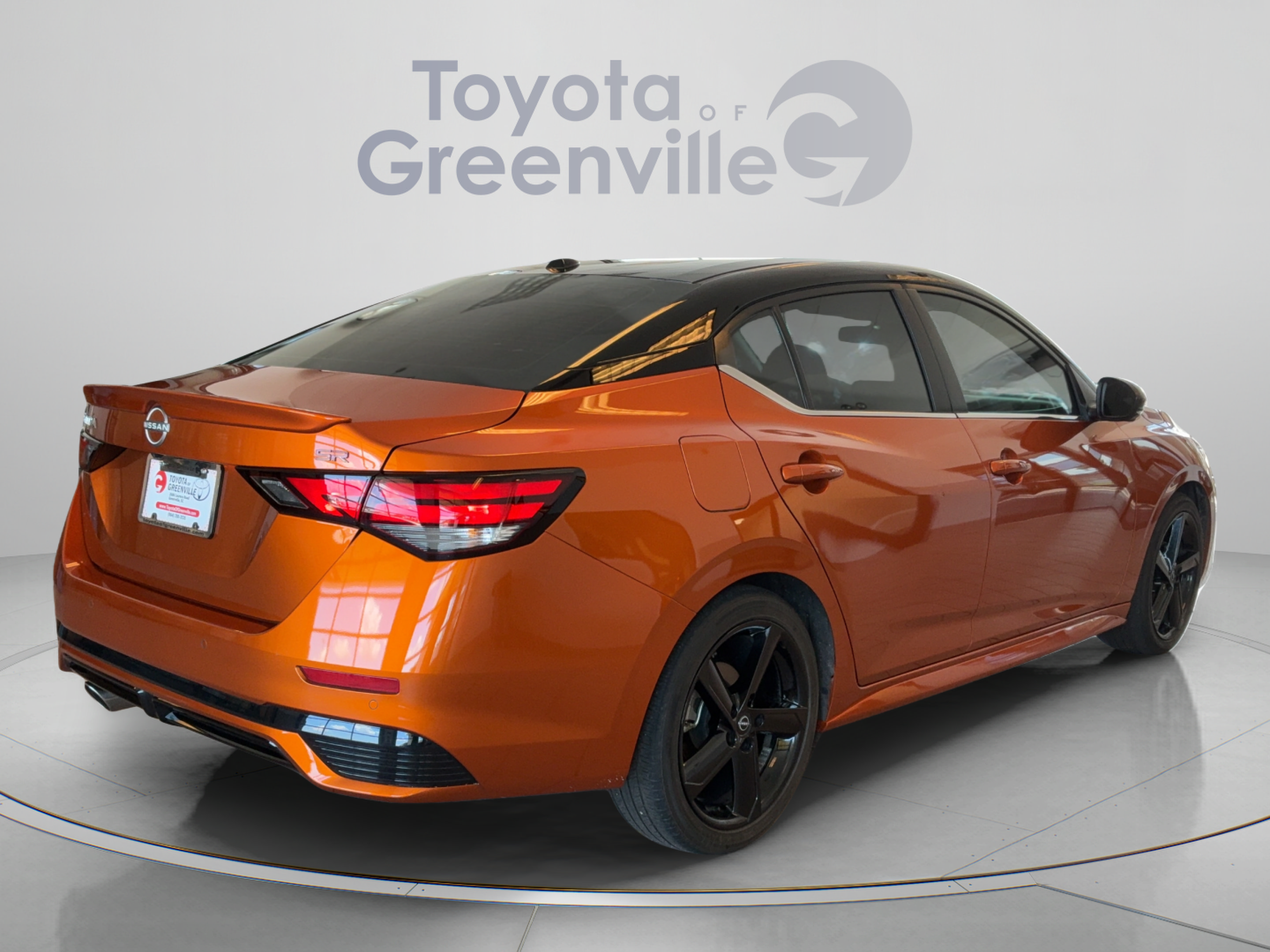 Used 2024 Nissan Sentra SR w/ SR Premium Package FWD image 6