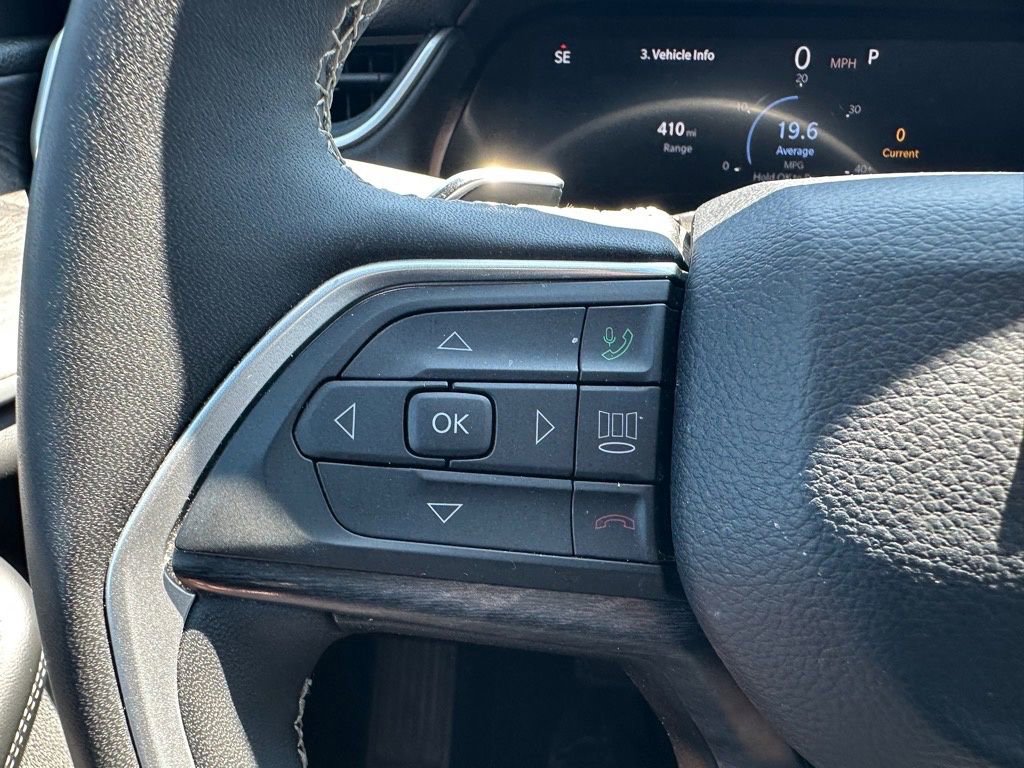 Used 2024 Jeep Grand Cherokee Limited image 29