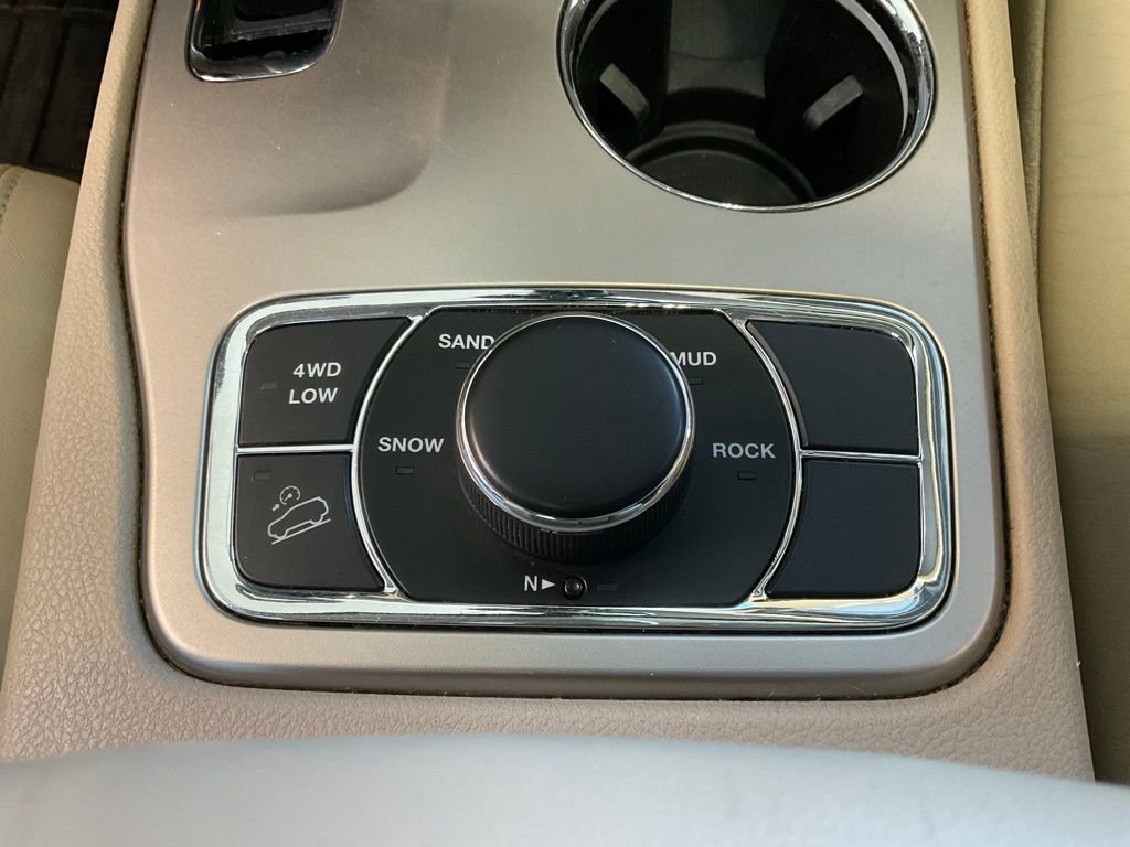 Used 2014 Jeep Grand Cherokee Limited image 17
