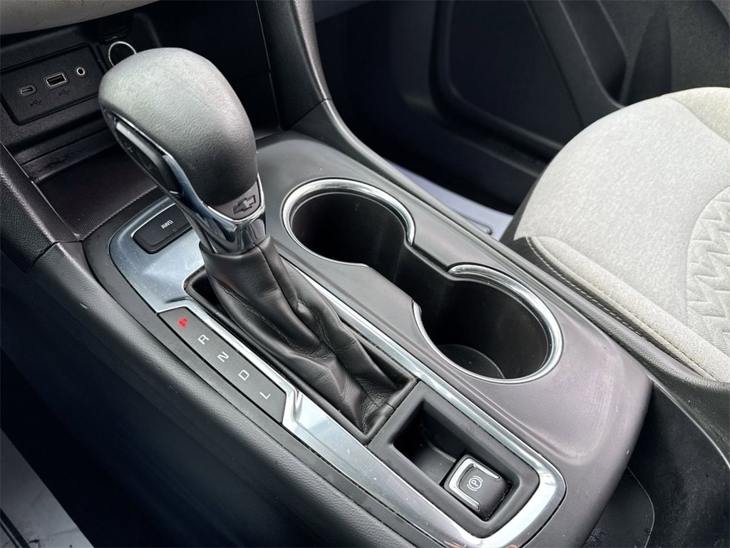 Used 2023 Chevrolet Equinox LS image 20