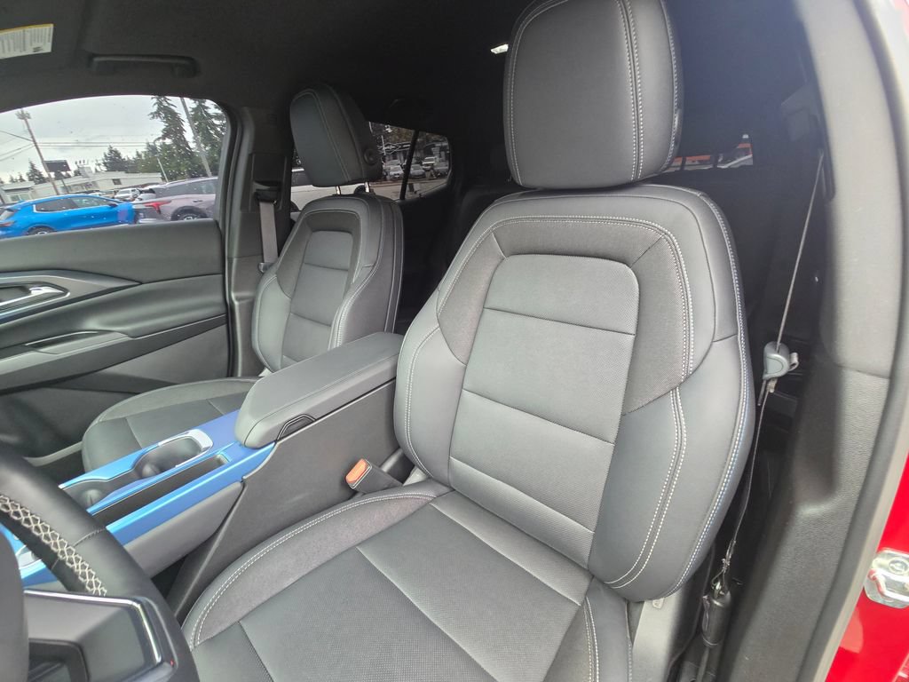 Used 2025 Chevrolet Equinox EV LT w/ Convenience Package FWD image 21