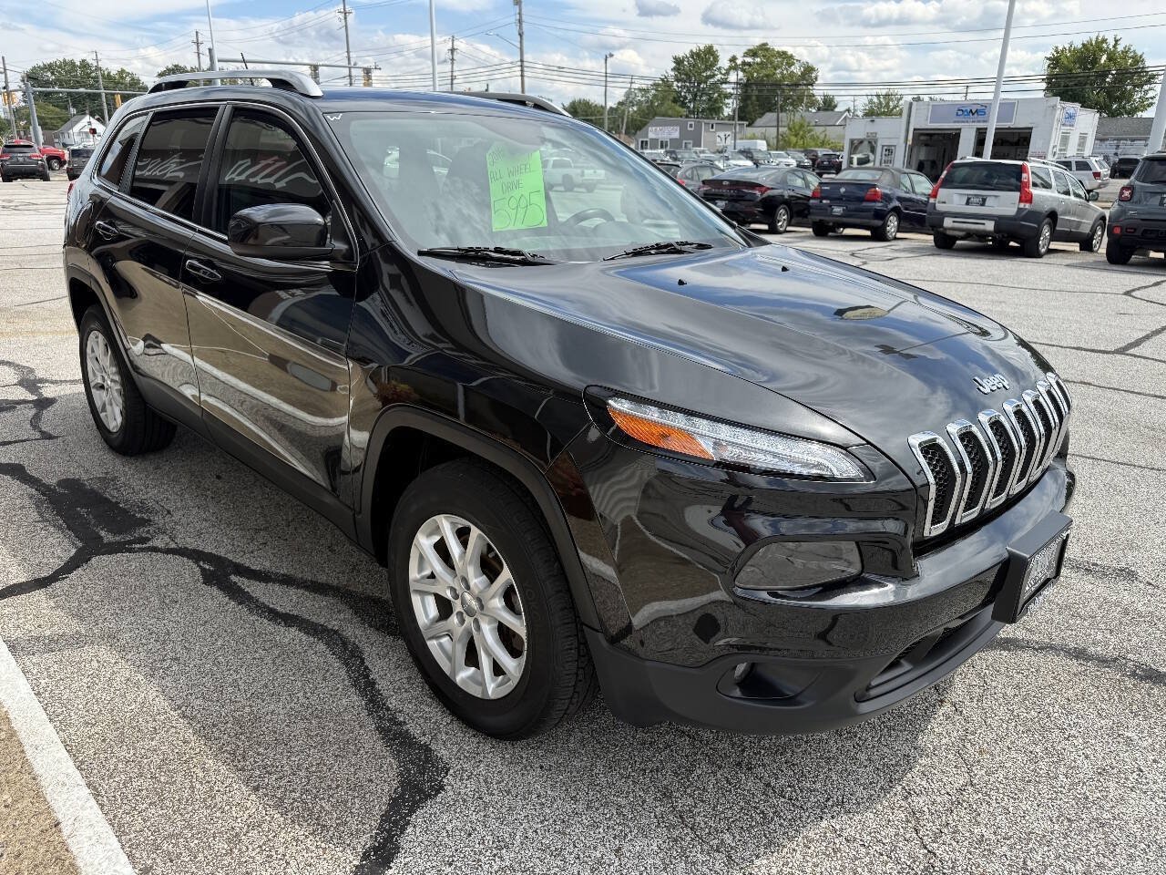 Used 2015 Jeep Cherokee Latitude AWD/4WD image 4