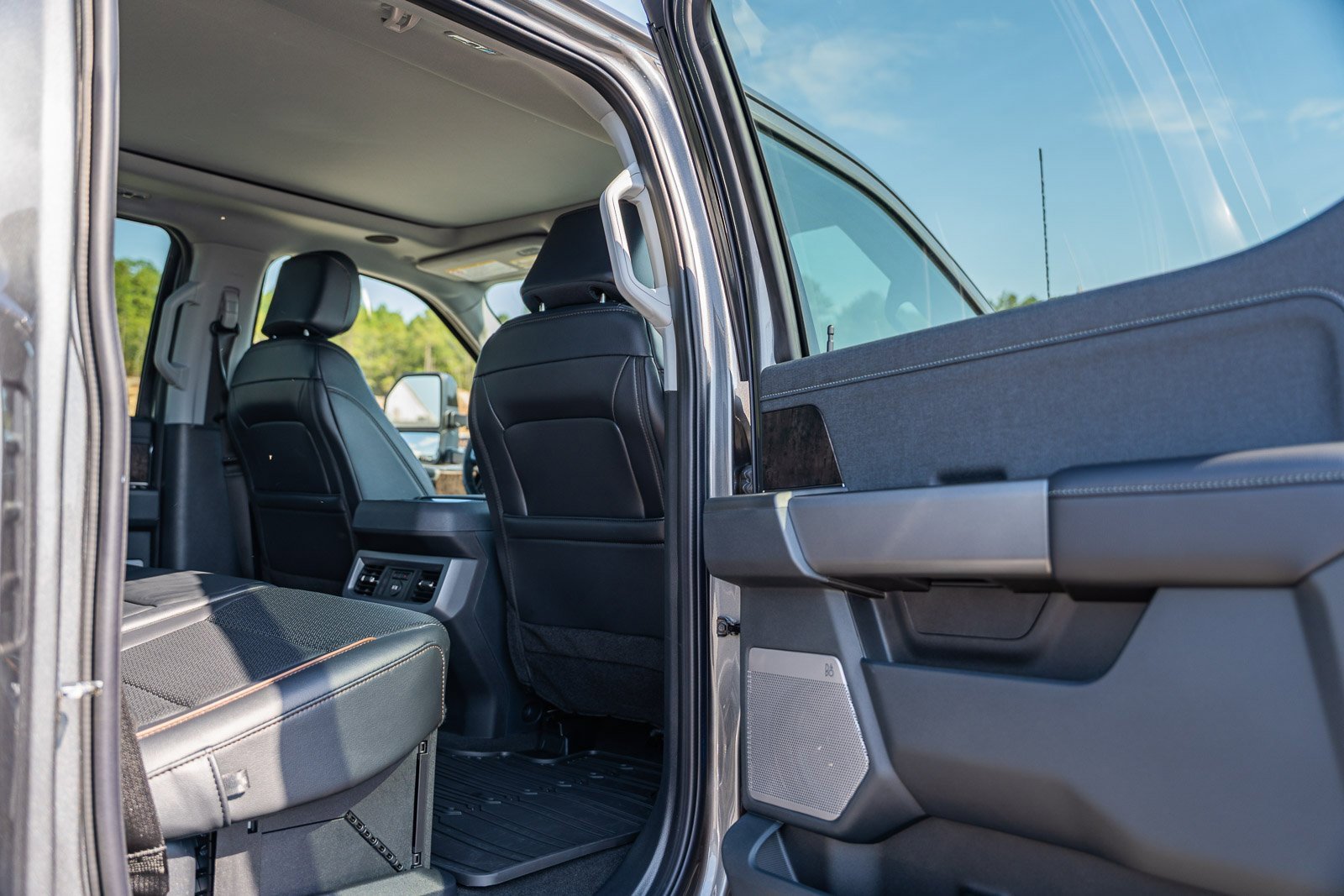 New 2025 Ford F250 Lariat w/ Lariat Ultimate Package image 18