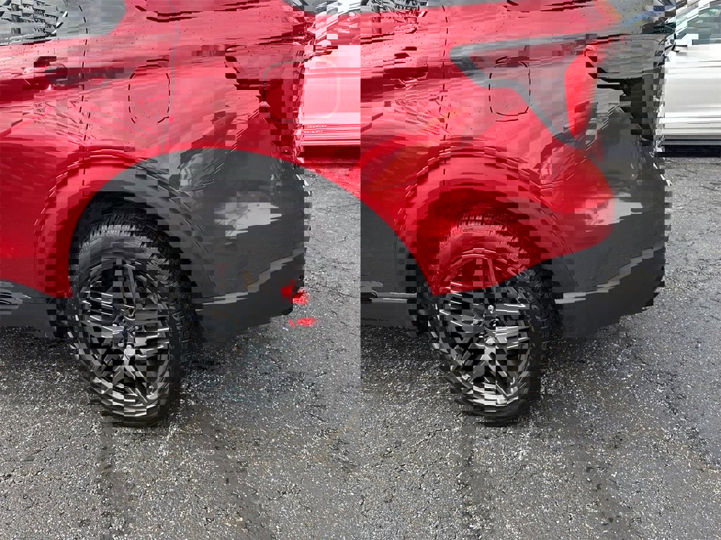 Used 2025 Ford Explorer ST-Line w/ Premium Package image 7