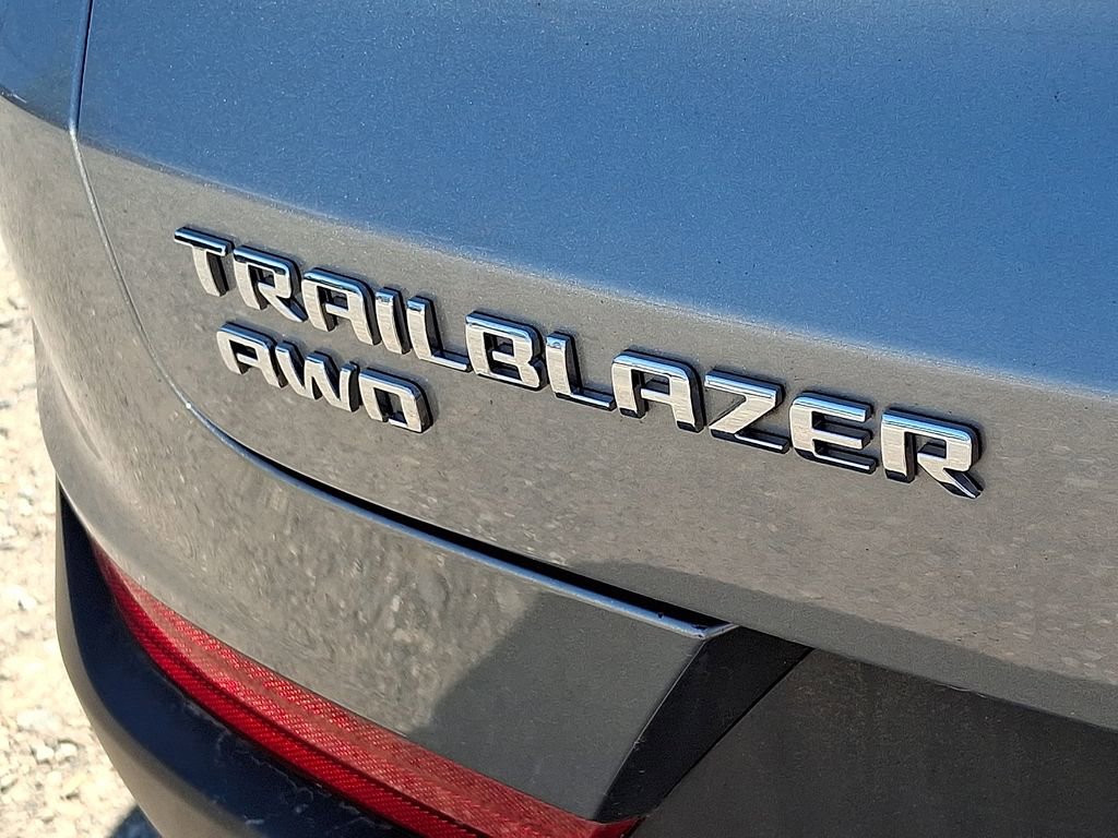 Used 2023 Chevrolet TrailBlazer LT w/ Convenience Package AWD/4WD image 30