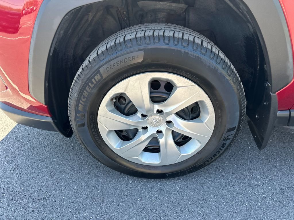 Used 2019 Toyota RAV4 LE w/ All Weather Liner Package AWD/4WD image 12
