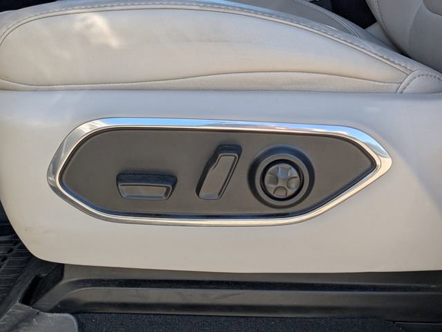 Used 2024 Jeep Wagoneer L Series II w/ Flexible Seating Group image 21