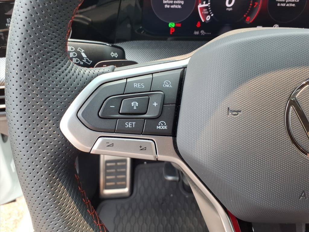 Used 2025 Volkswagen GTI SE FWD image 18