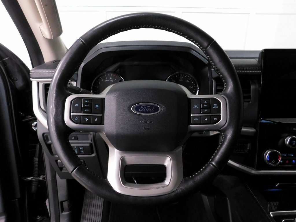 Used 2024 Ford Expedition XLT image 40