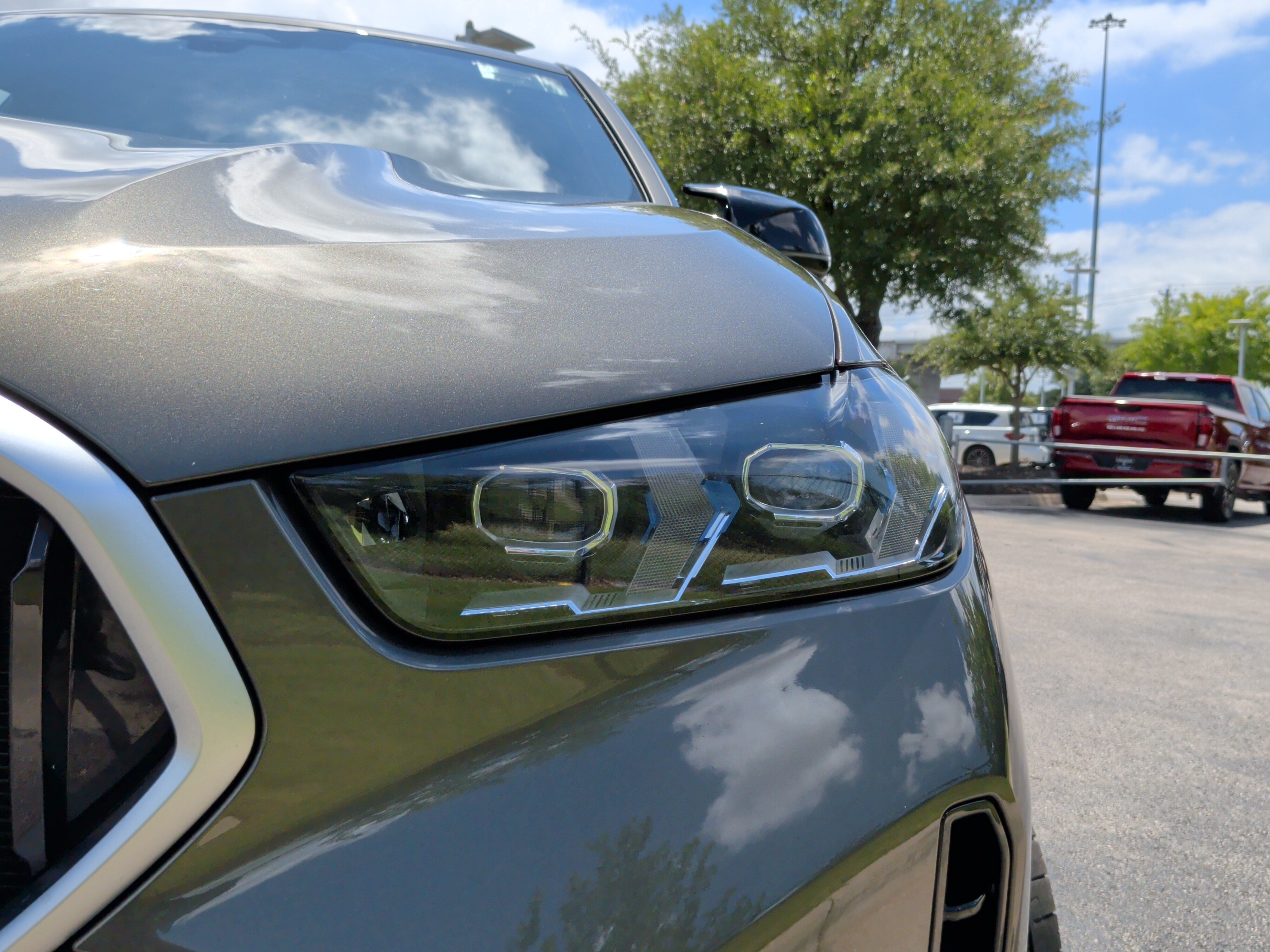 Certified 2026 BMW X6 M60i AWD/4WD image 3