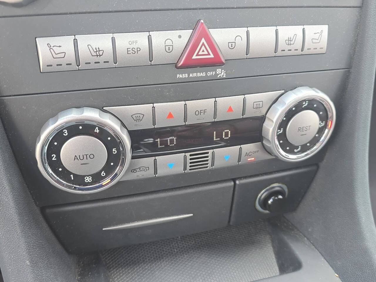 Used 2005 Mercedes-Benz SLK 350 image 20