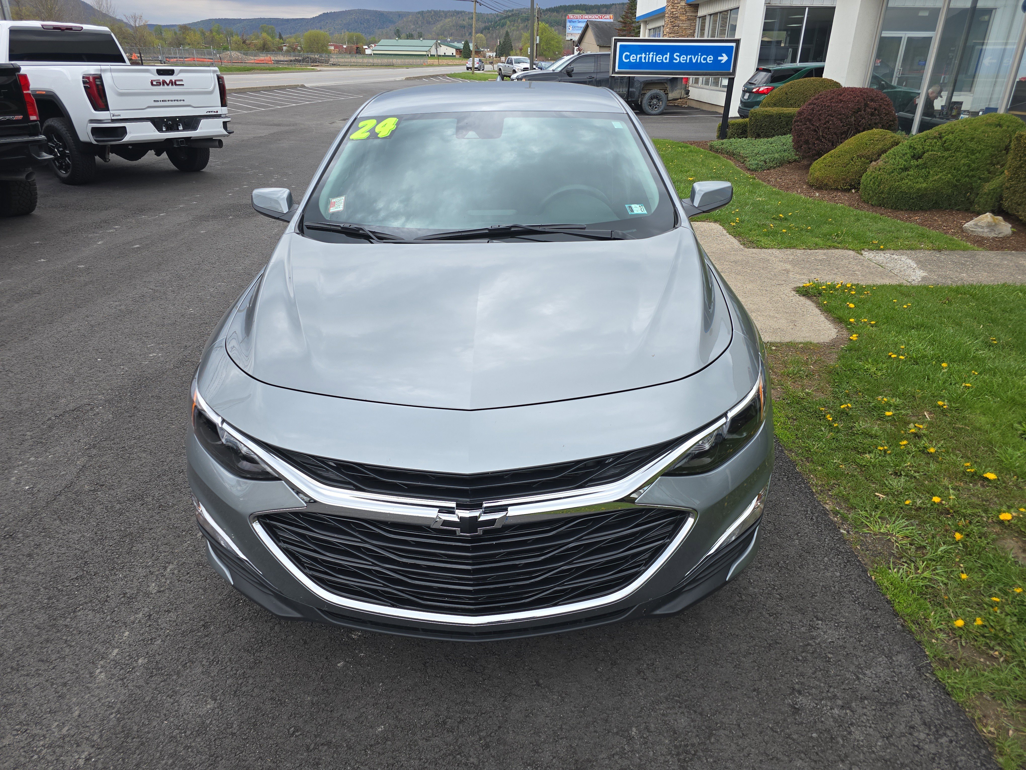 Used 2024 Chevrolet Malibu RS FWD image 9
