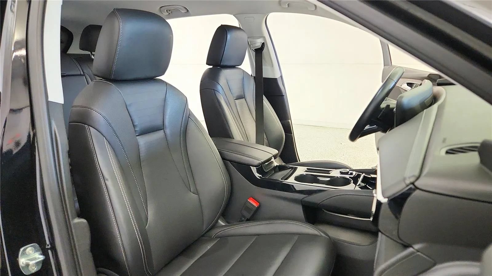 Used 2024 Buick Envision Preferred AWD/4WD image 32