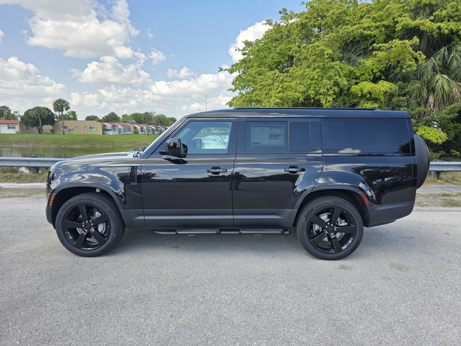 New 2026 Land Rover Defender 130 S image 7
