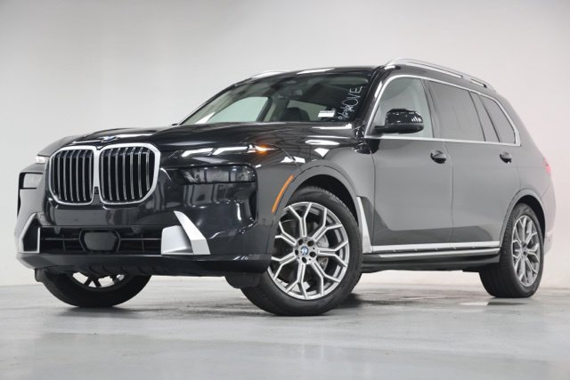Used 2024 BMW X7 xDrive40i AWD/4WD image 9