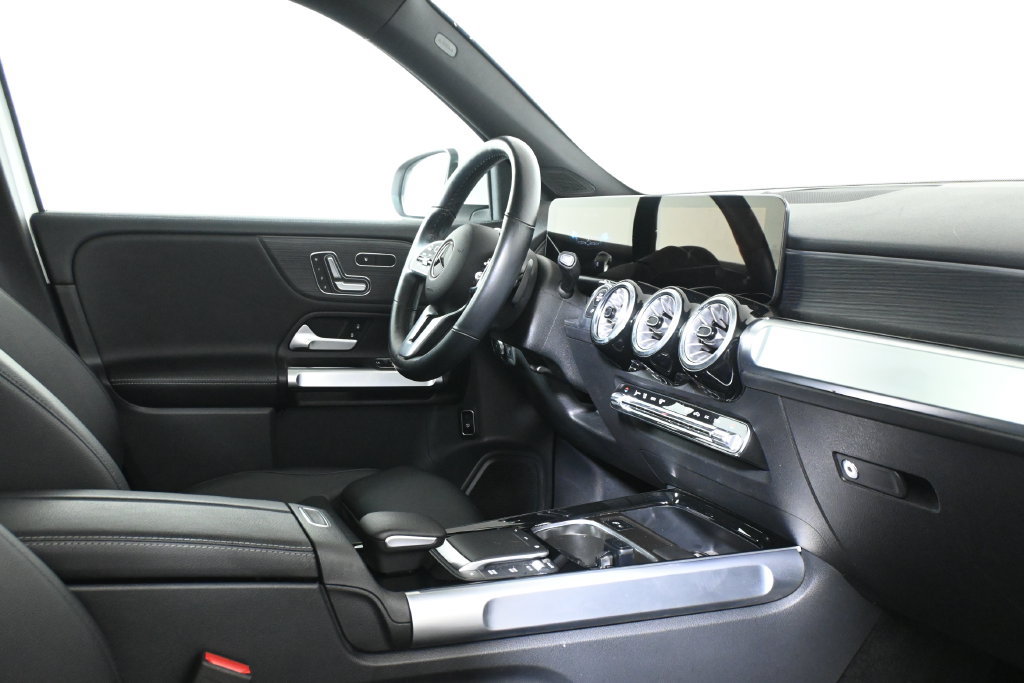 Used 2023 Mercedes-Benz GLB 250 4MATIC image 31
