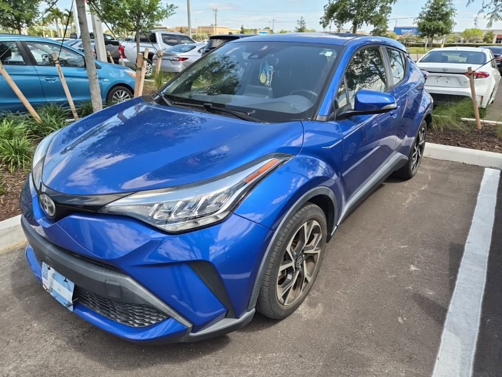 Used 2021 Toyota C-HR XLE image 1