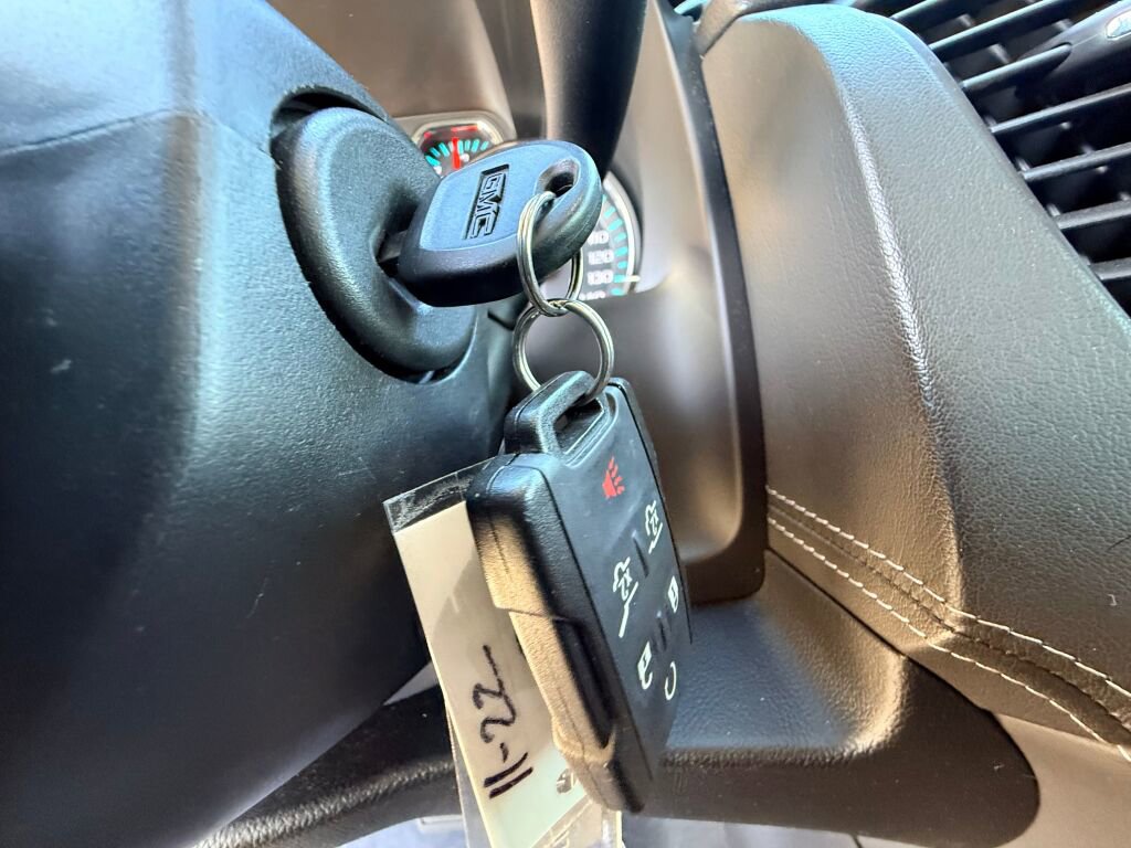 Used 2019 GMC Yukon XL SLE w/ Convenience Package image 6