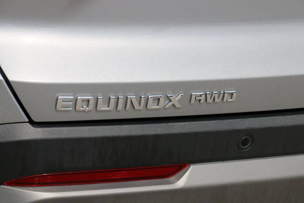 Used 2025 Chevrolet Equinox LT w/ Convenience Package II AWD/4WD image 8