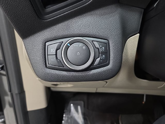 Used 2019 Ford Escape SE FWD image 26