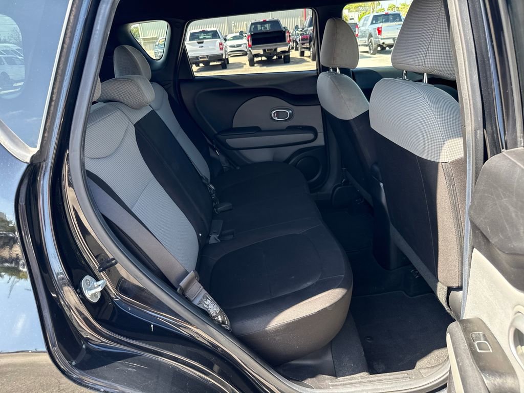 Used 2018 Kia Soul Base image 23