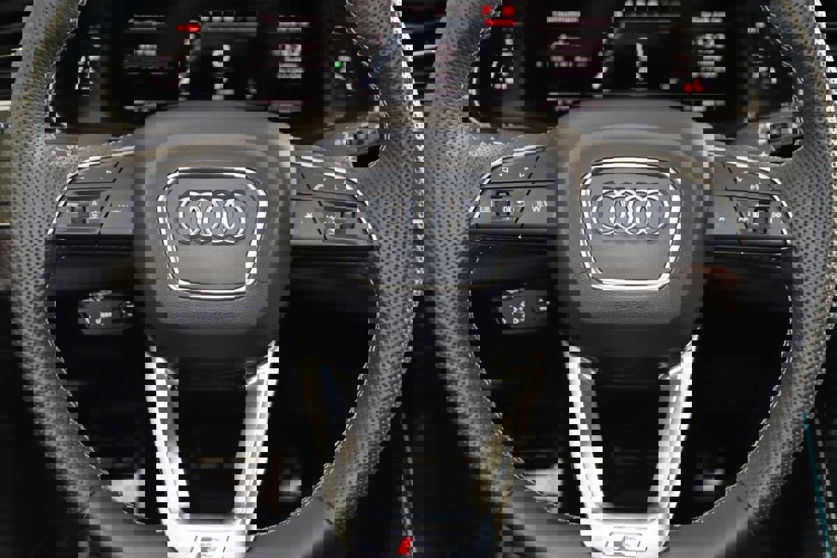 Used 2024 Audi SQ8 Premium Plus image 59