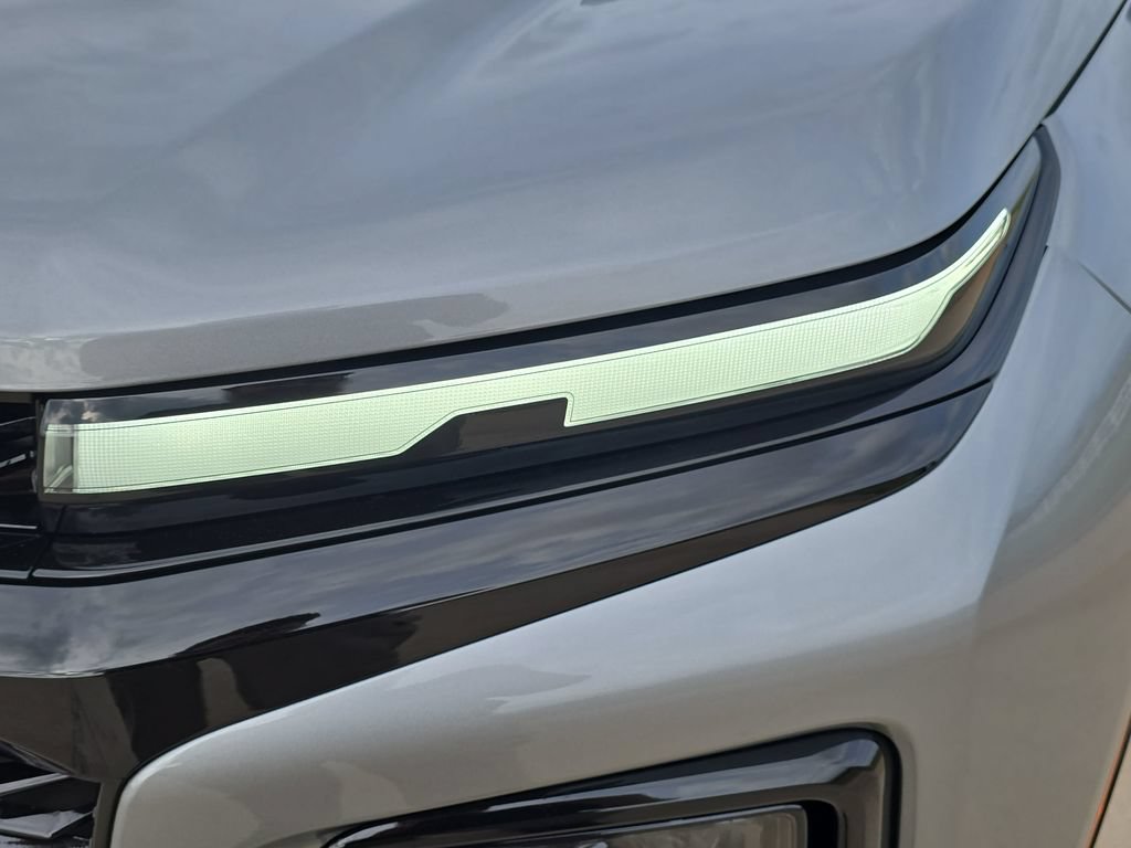 New 2026 Chevrolet Traverse RS w/ LPO, Floor Liner Package AWD/4WD image 32