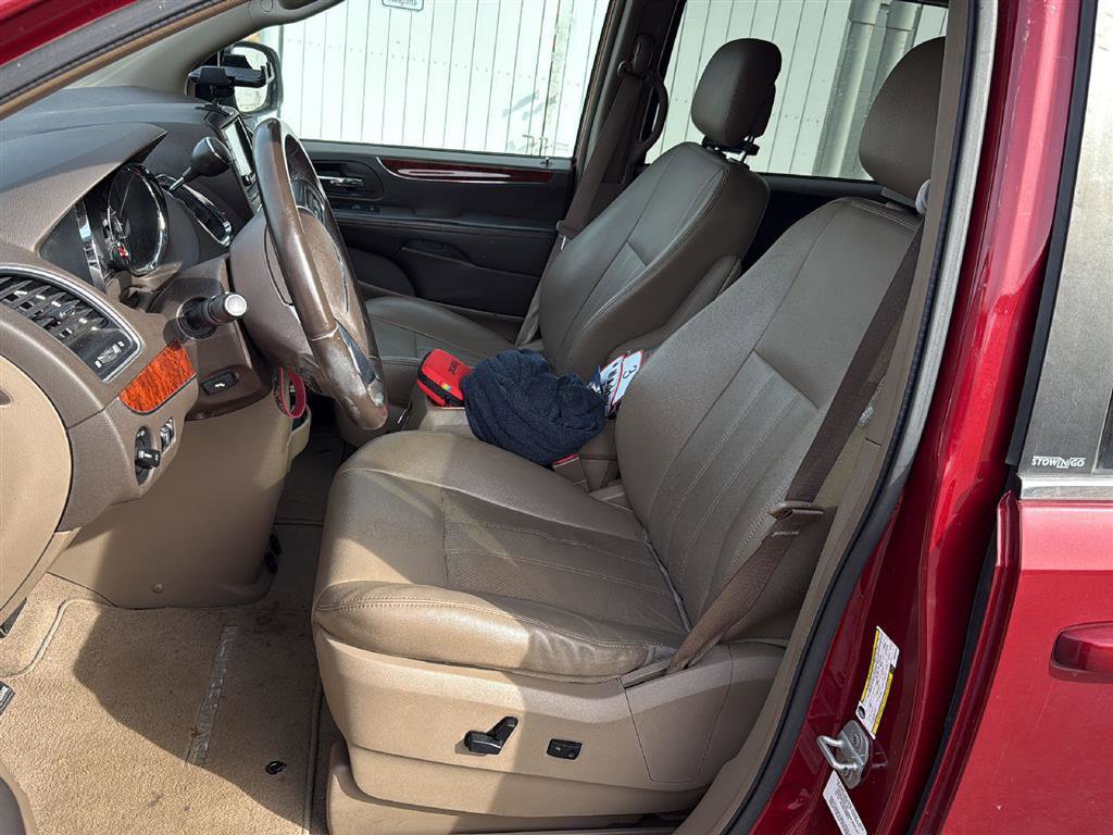 Used 2012 Chrysler Town & Country Touring w/ Entertainment Group #1 image 7