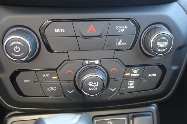 Used 2023 Jeep Renegade Latitude image 19