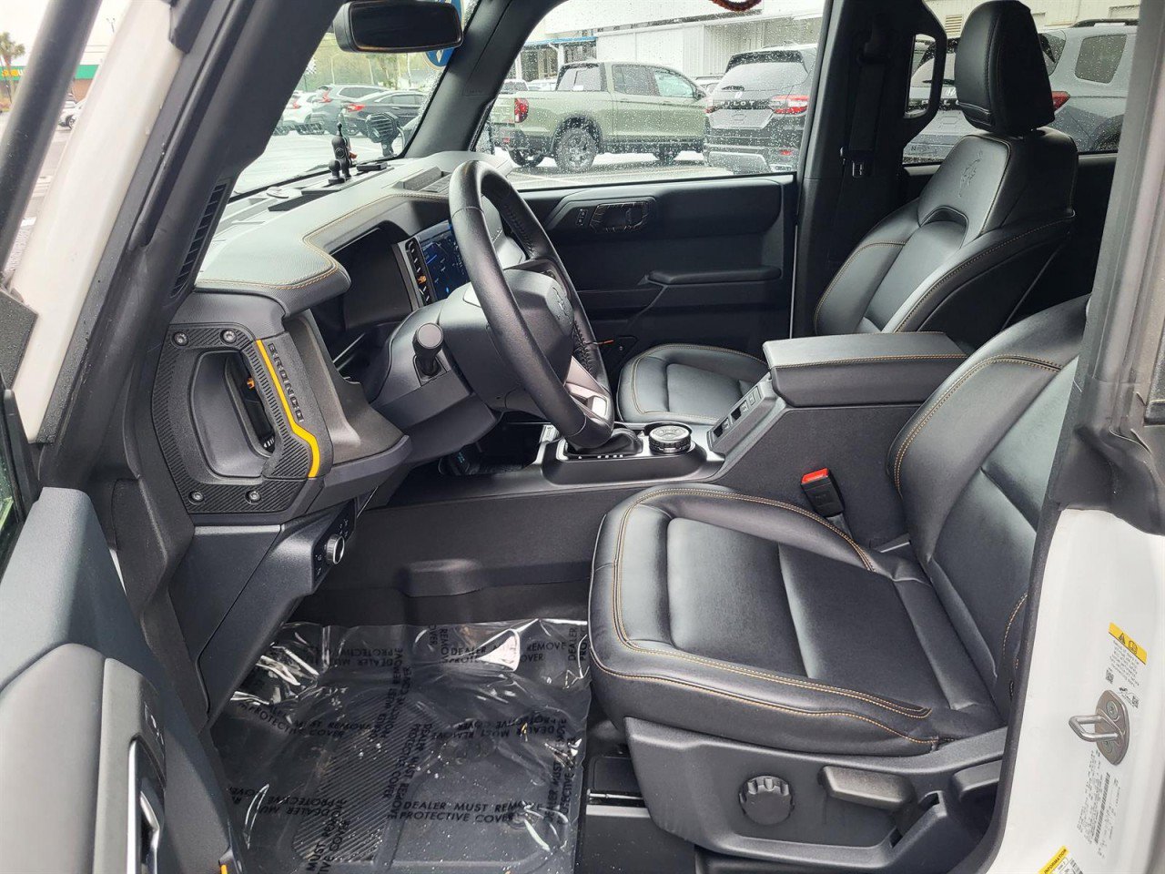 Used 2024 Ford Bronco Badlands image 11