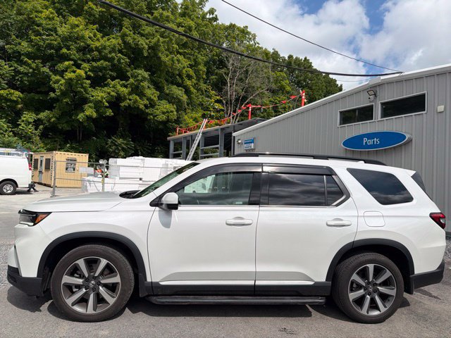 Used 2023 Honda Pilot Elite image 4