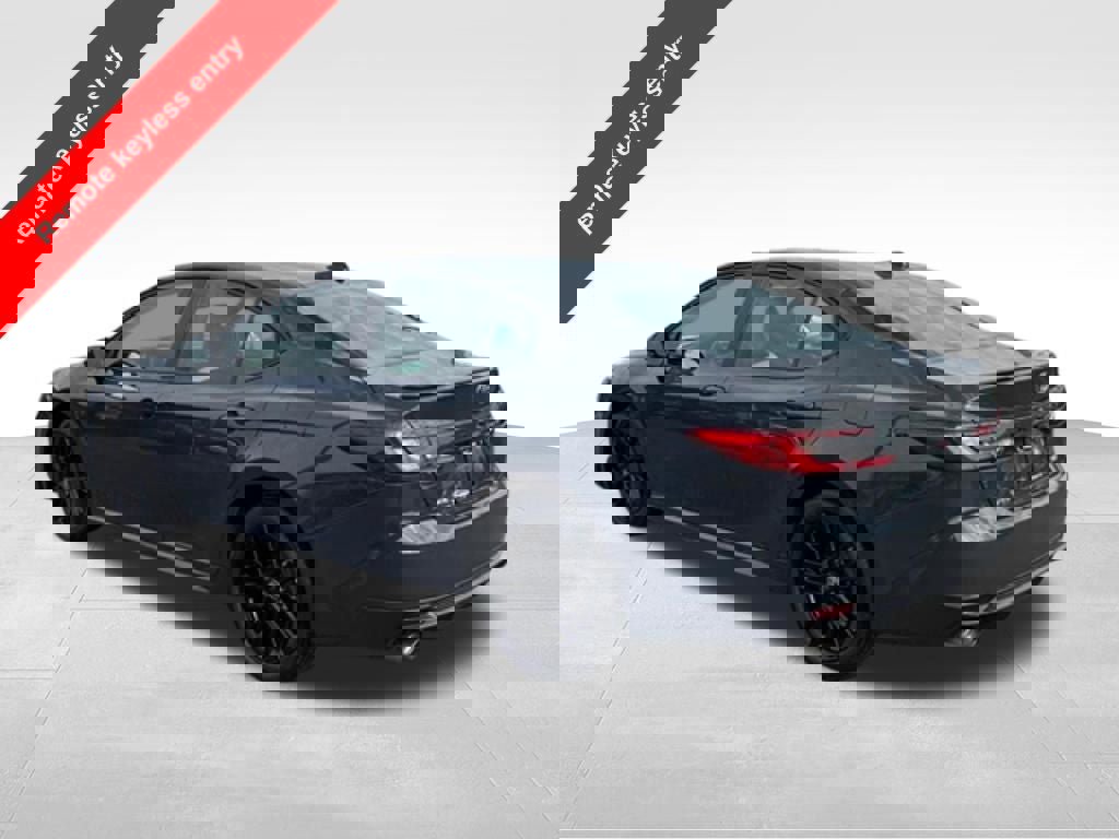 Certified 2025 Toyota Camry SE image 3