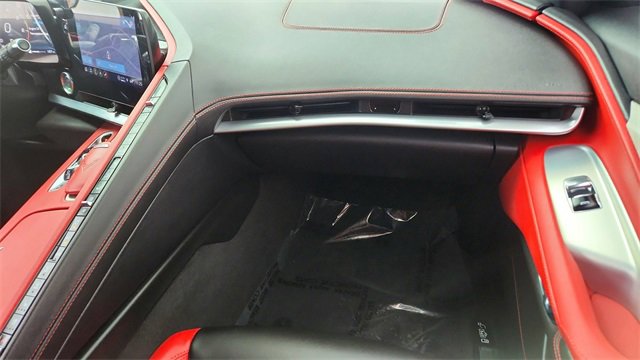 Used 2021 Chevrolet Corvette Stingray Preferred Cpe w/ Z51 Performance Package image 28