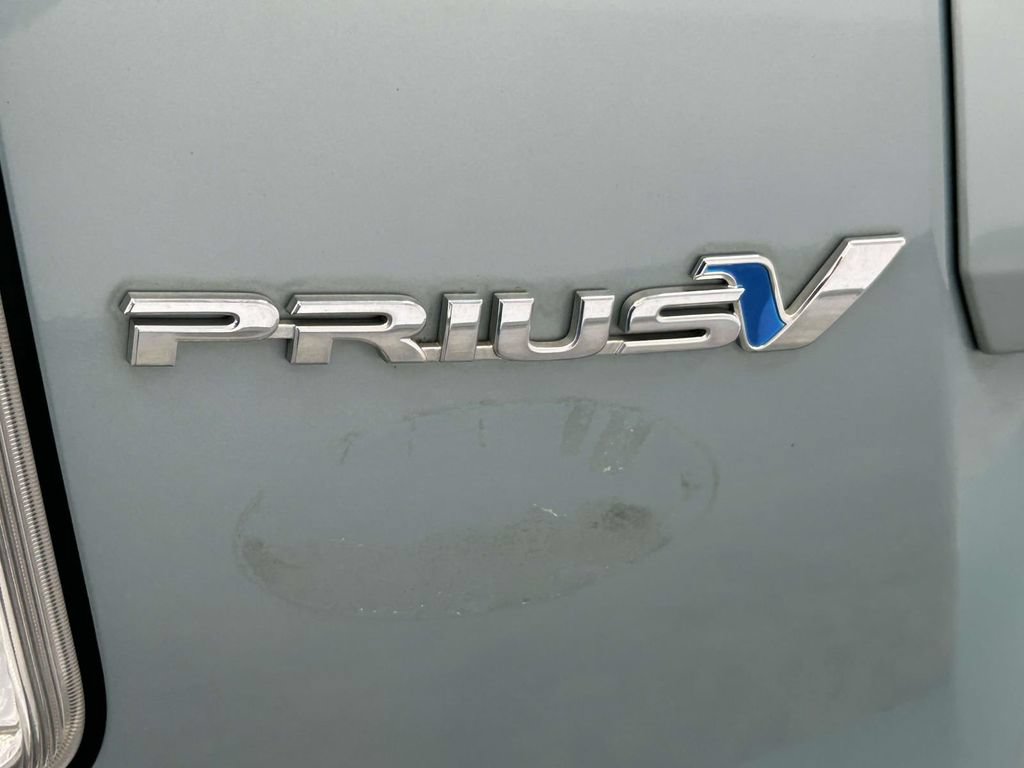 Used 2016 Toyota Prius V Four FWD image 11